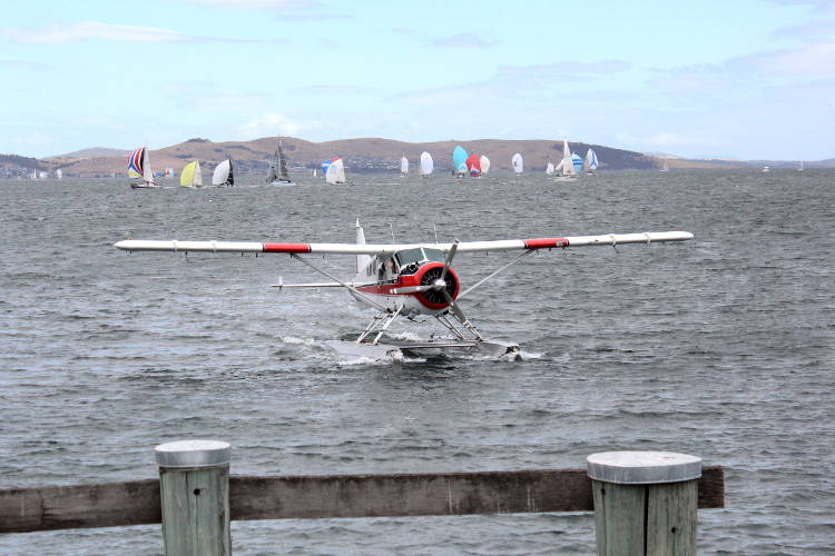 Полеты на гидросамолете на острове Тасмания