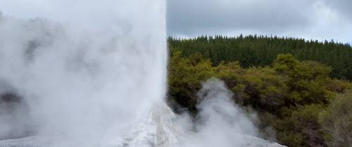 Долина гейзеров, кипящая лава, вулканы в Роторуа и светлячки в пещере Вайтомо