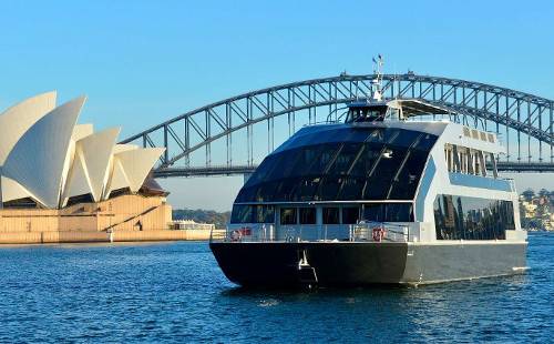 Встреча Нового года на корабле с панорамным обзором. 18+